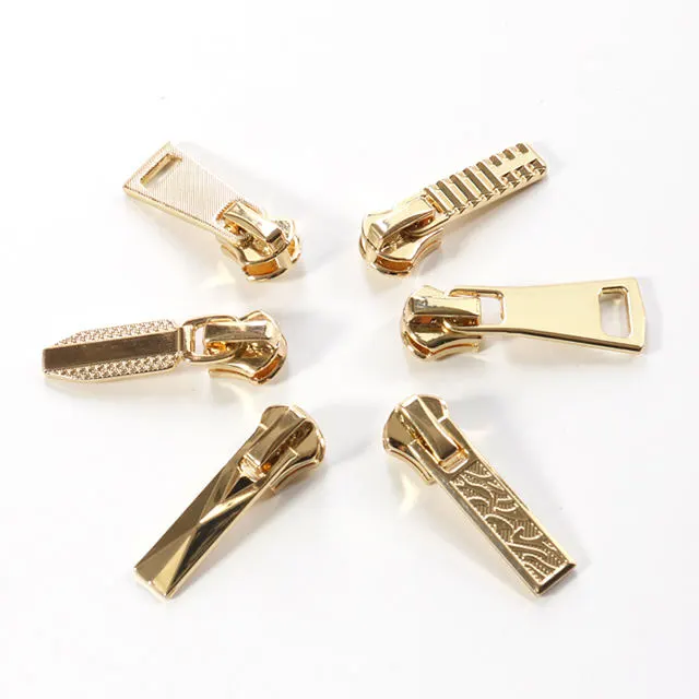 Auto lock zipper sliders